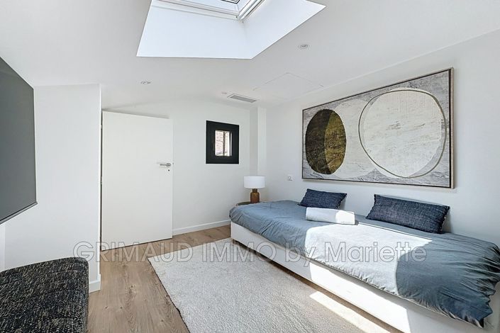 Image No.19-3 Bed House for sale