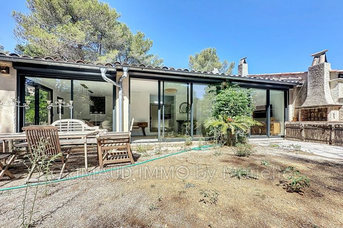 Image No.3-3 Bed House for sale