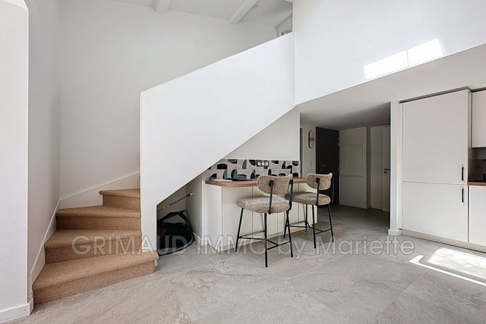 Image No.9-3 Bed House for sale