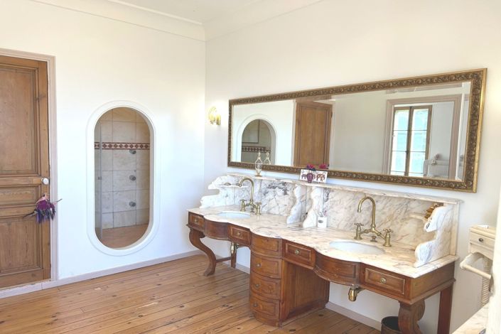 Image No.11-6 Bed House for sale