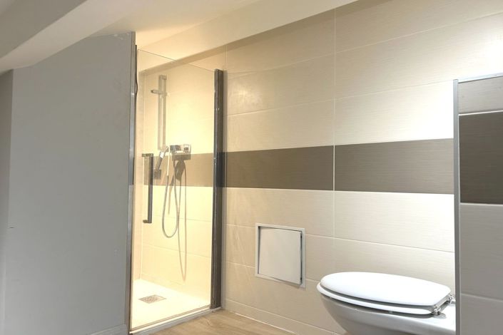 Image No.18-6 Bed House for sale