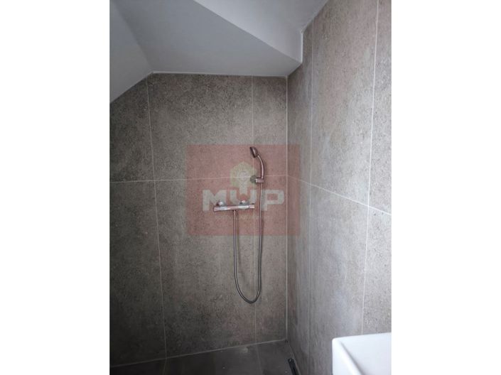 Image No.10-3 Bed House for sale