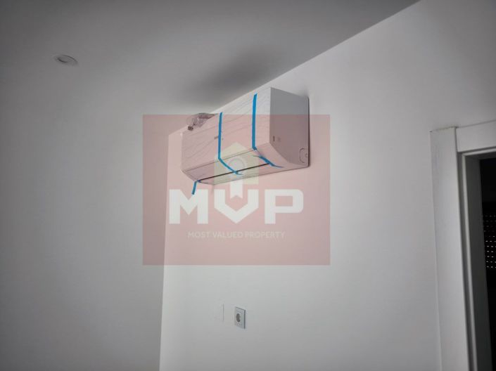 Image No.11-3 Bed House for sale