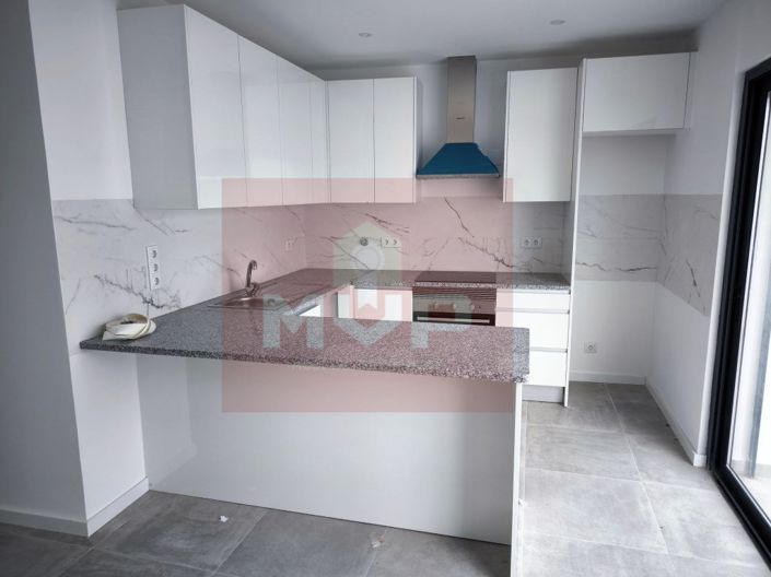 Image No.4-3 Bed House for sale