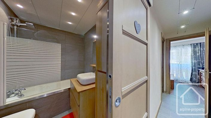 Image No.10-2 Bed Apartment for sale