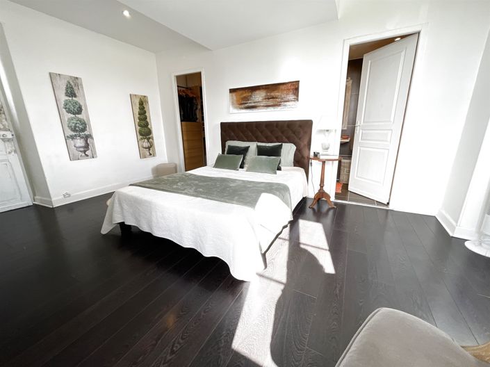 Image No.12-3 Bed House for sale