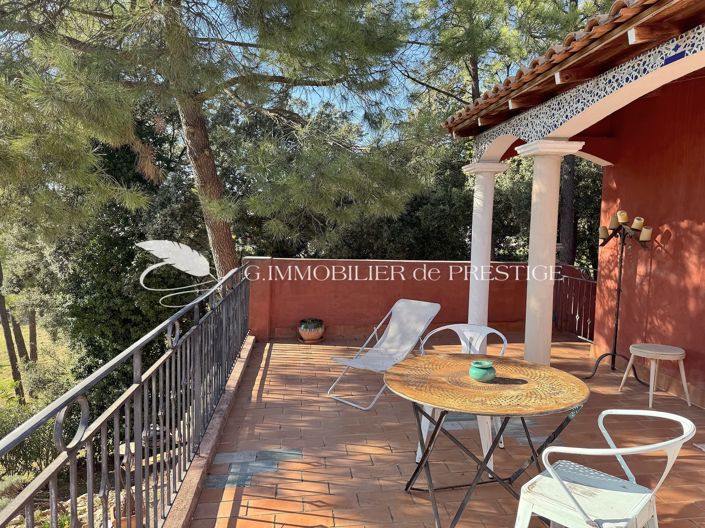 Image No.2-5 Bed House for sale