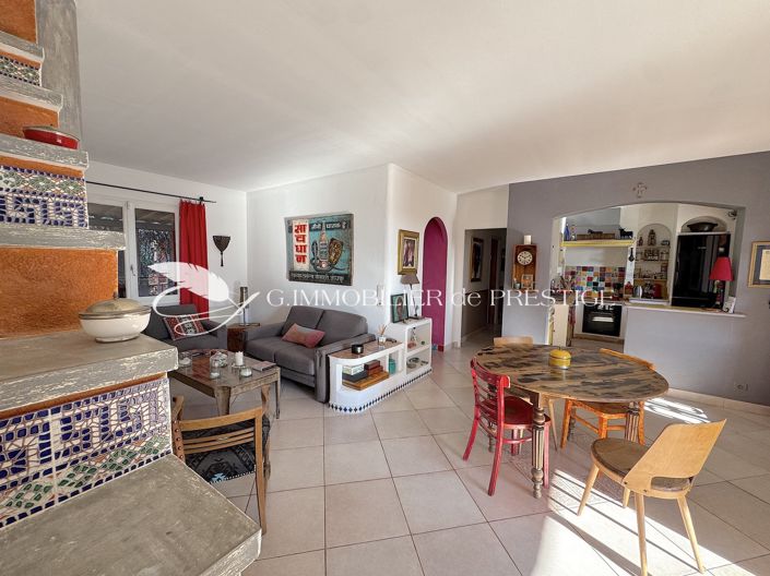 Image No.5-5 Bed House for sale