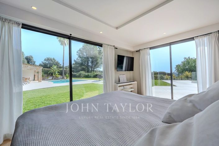 Image No.13-5 Bed House for sale