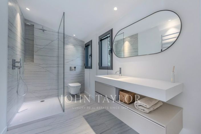 Image No.16-5 Bed House for sale