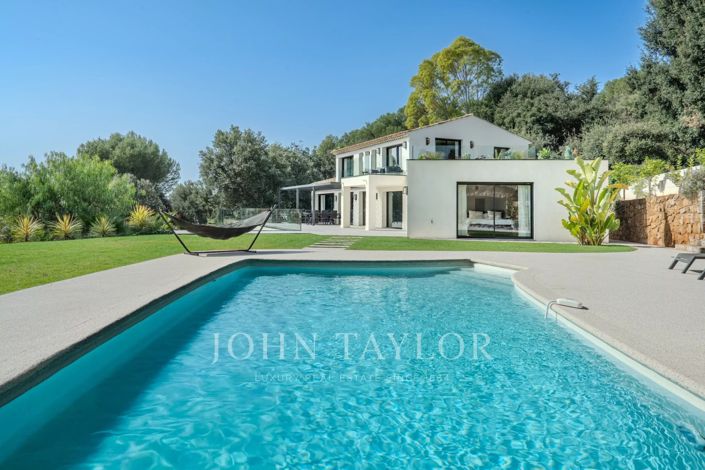 Image No.28-5 Bed House for sale