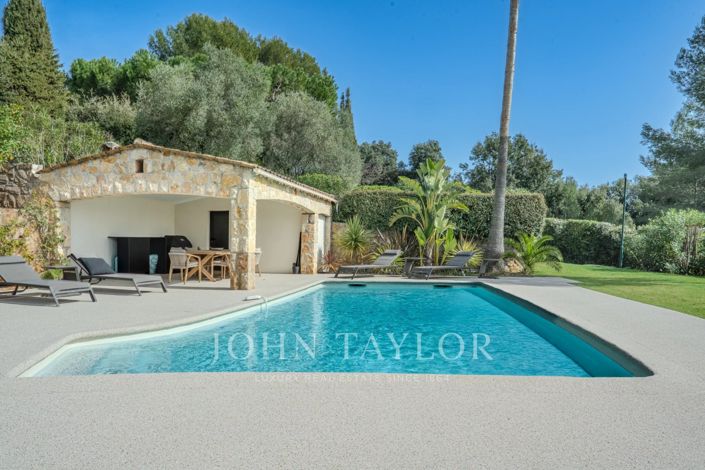 Image No.4-5 Bed House for sale