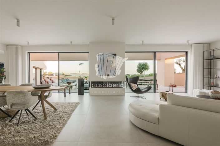 Image No.14-4 Bed House for sale