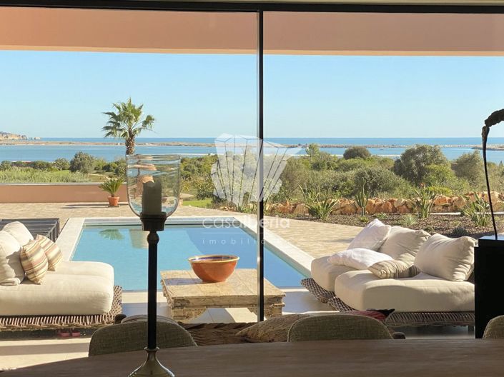 Image No.2-4 Bed House for sale