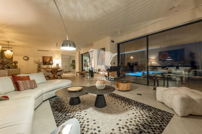 Image No.21-4 Bed House for sale