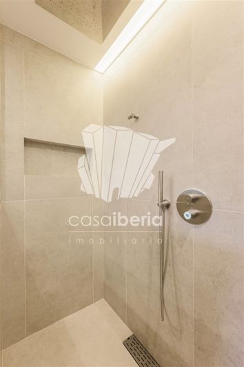 Image No.26-4 Bed House for sale