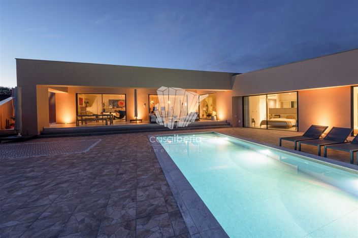 Image No.3-4 Bed House for sale