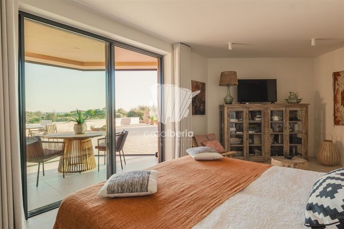 Image No.30-4 Bed House for sale