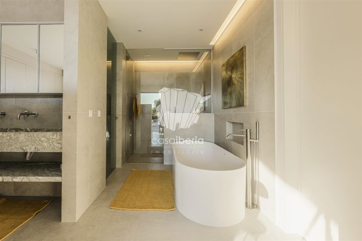 Image No.33-4 Bed House for sale