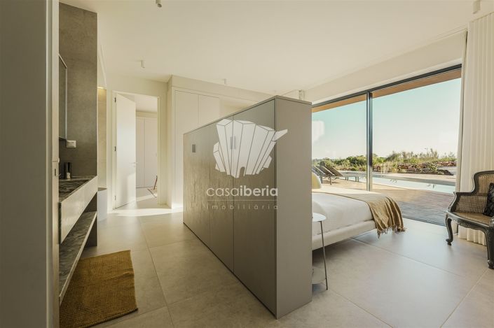 Image No.34-4 Bed House for sale