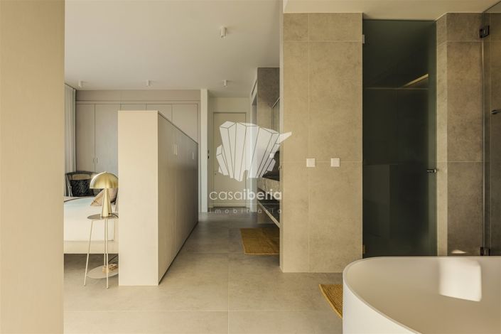 Image No.39-4 Bed House for sale