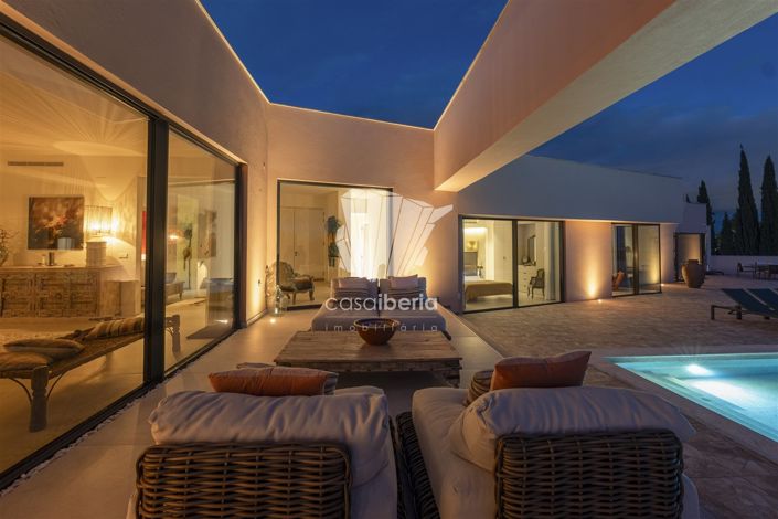 Image No.4-4 Bed House for sale