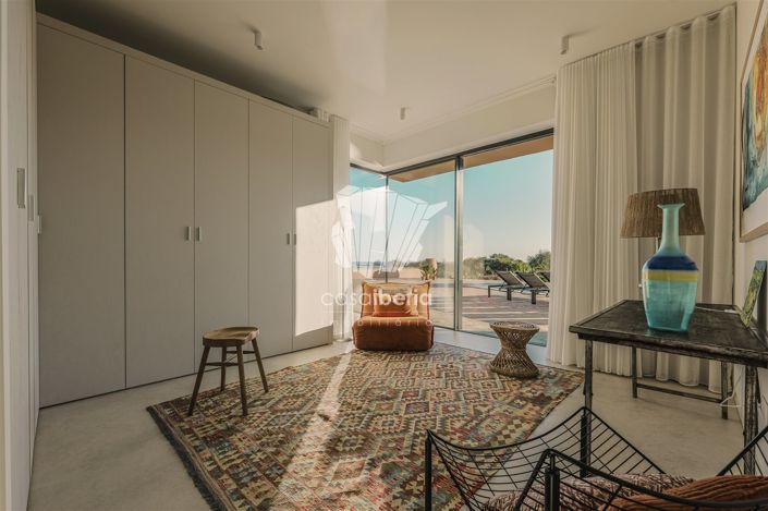 Image No.41-4 Bed House for sale