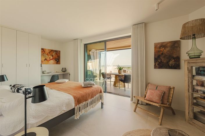 Image No.42-4 Bed House for sale