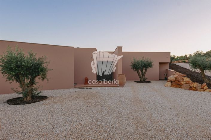 Image No.54-4 Bed House for sale