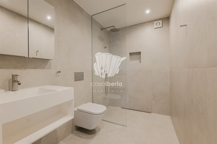 Image No.60-4 Bed House for sale