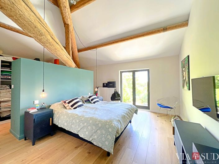 Image No.15-5 Bed Property for sale
