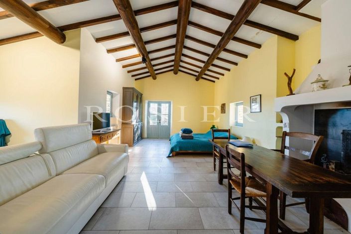 Image No.6-Maison de 6 chambres à vendre à Gordes