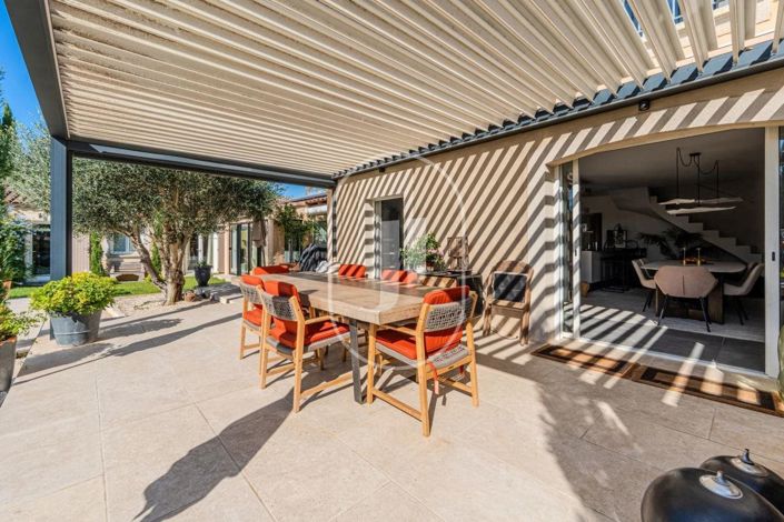 Image No.3-5 Bed House for sale