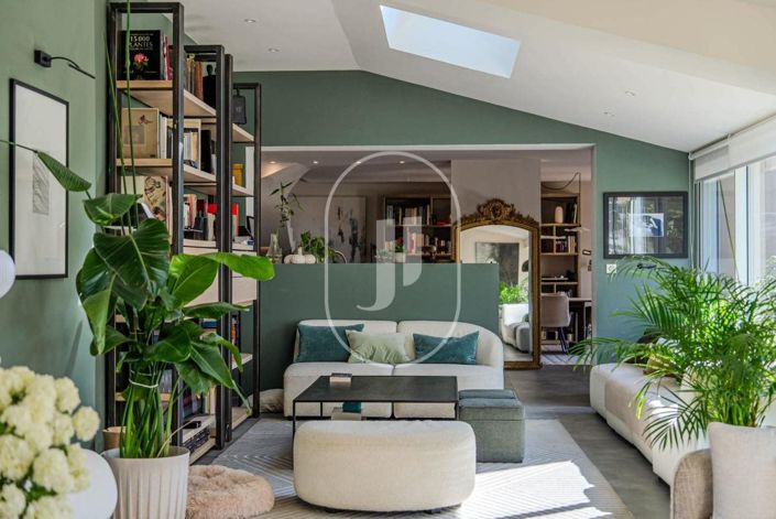 Image No.4-5 Bed House for sale