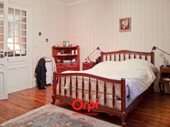 Image No.16-3 Bed House for sale