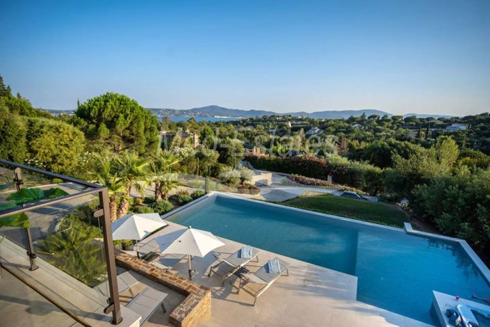 Image No.2-5 Bed House for sale