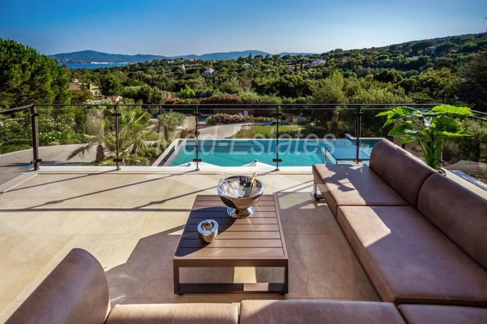 Image No.4-5 Bed House for sale