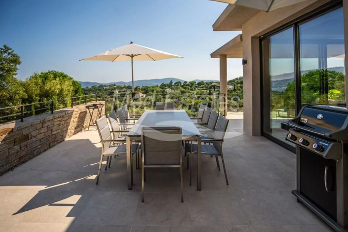 Image No.5-5 Bed House for sale