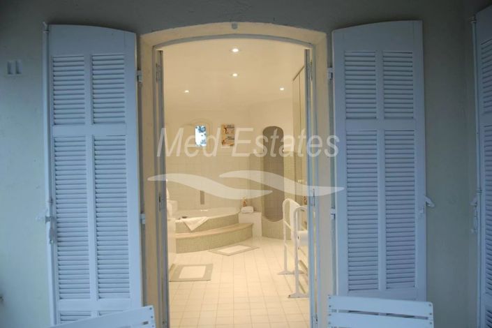 Image No.20-13 Bed House for sale