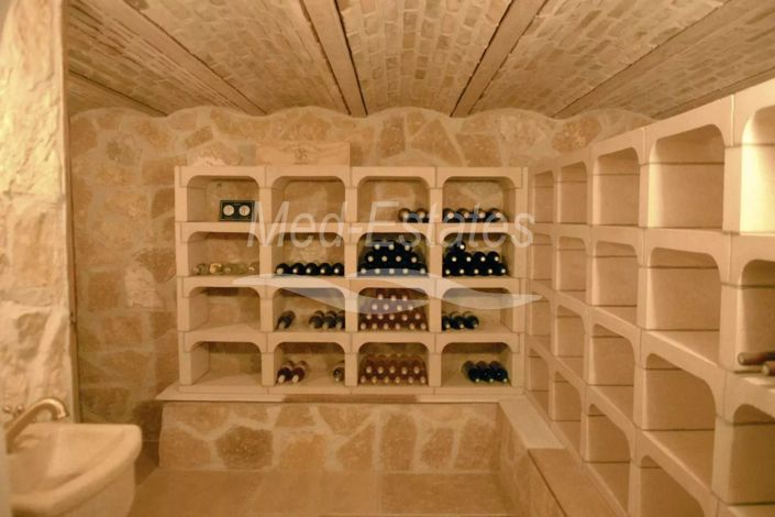 Image No.21-13 Bed House for sale