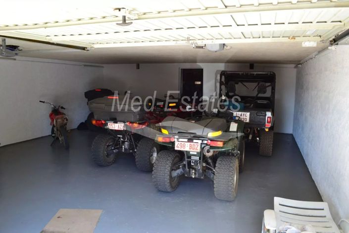 Image No.23-13 Bed House for sale