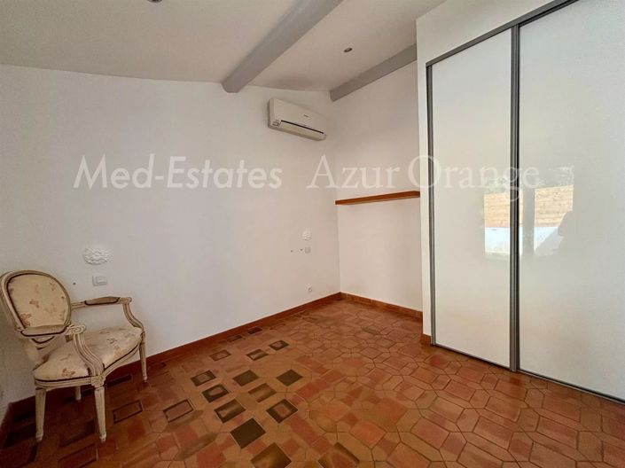 Image No.11-2 Bed House for sale