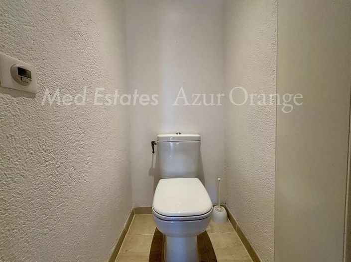 Image No.13-2 Bed House for sale