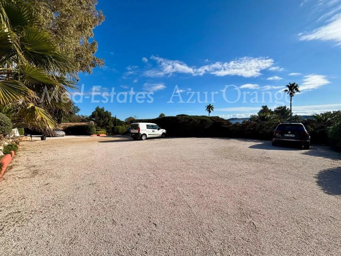 Image No.20-2 Bed House for sale