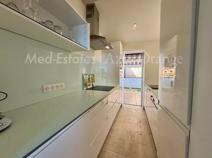 Image No.6-2 Bed House for sale