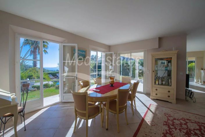 Image No.9-4 Bed House for sale