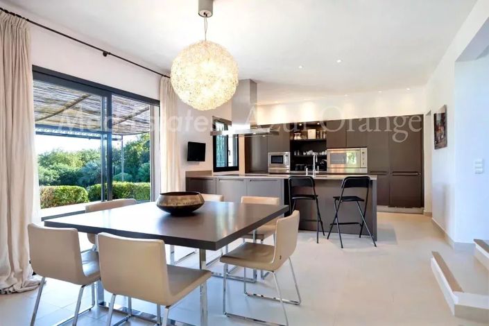 Image No.7-4 Bed House for sale