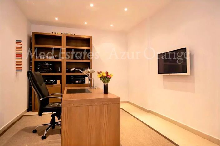 Image No.9-4 Bed House for sale