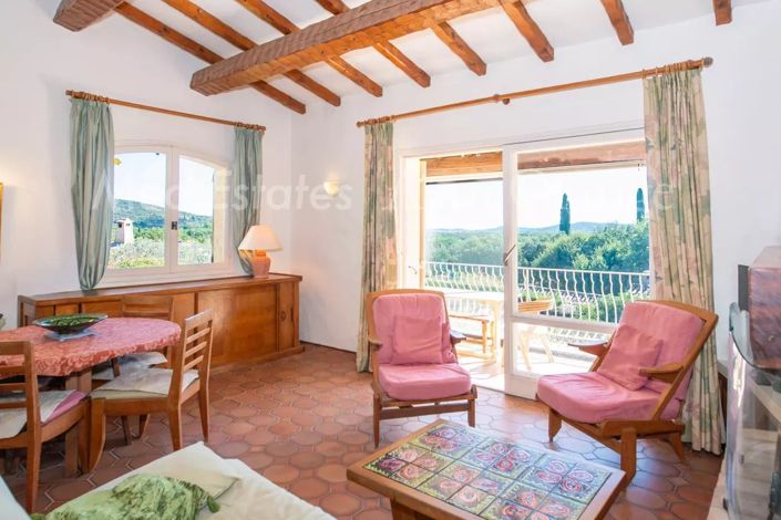 Image No.13-6 Bed House for sale