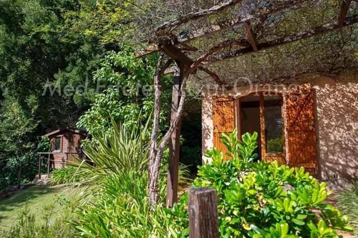 Image No.25-6 Bed House for sale